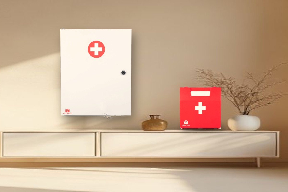 Trousse de secours entreprise - kit premiers secours bureau et chantier
